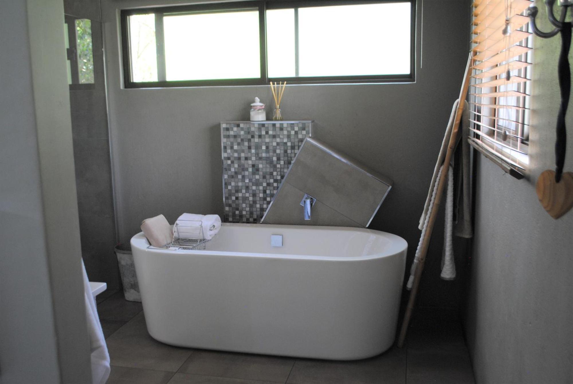 Birds Babble Self Catering Hotel Mbombela ภายนอก รูปภาพ