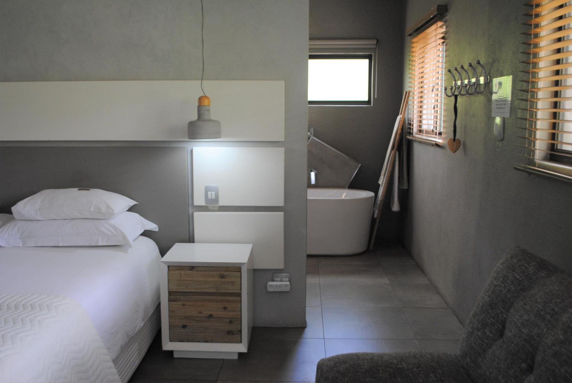 Birds Babble Self Catering Hotel Mbombela ภายนอก รูปภาพ