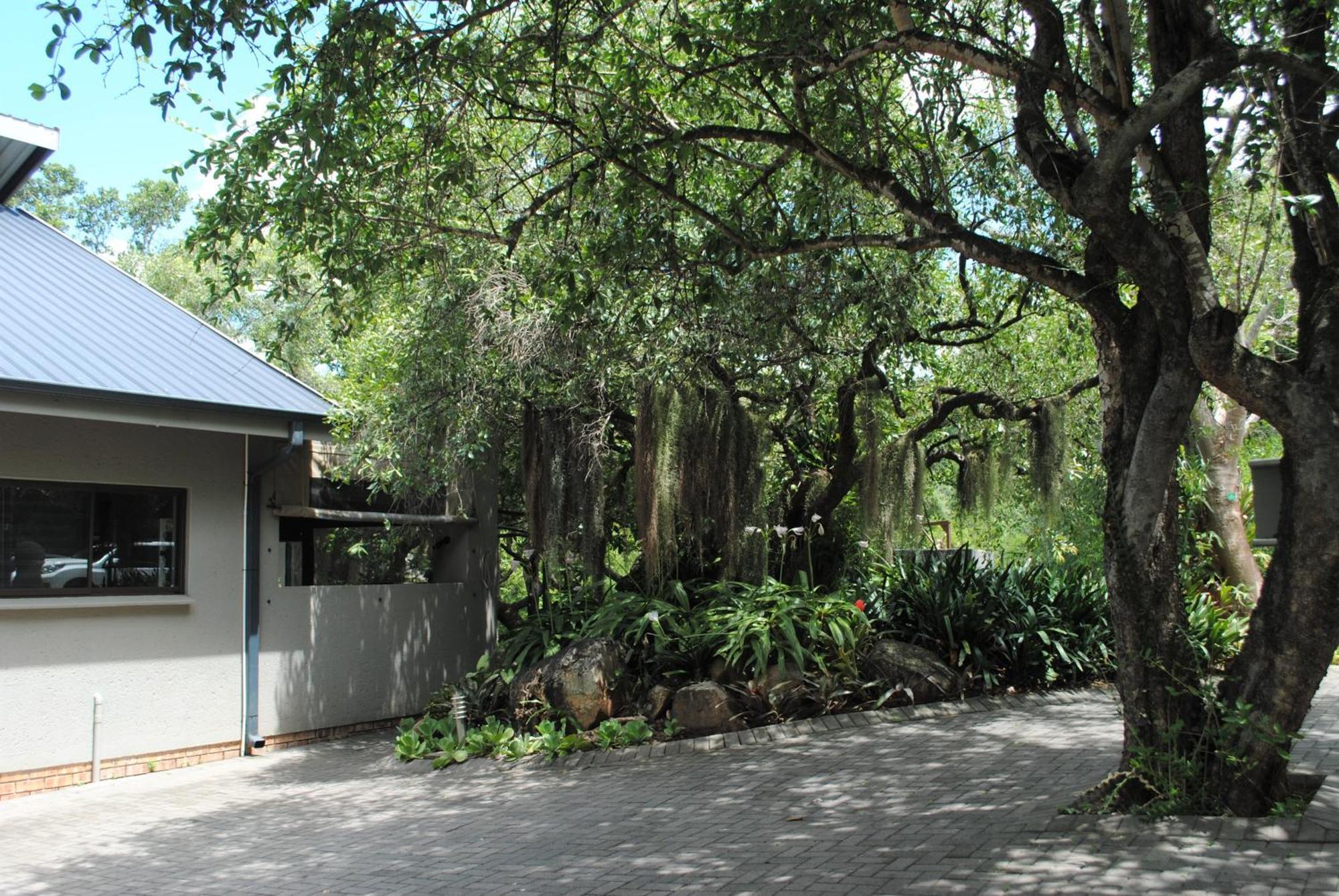 Birds Babble Self Catering Hotel Mbombela ภายนอก รูปภาพ